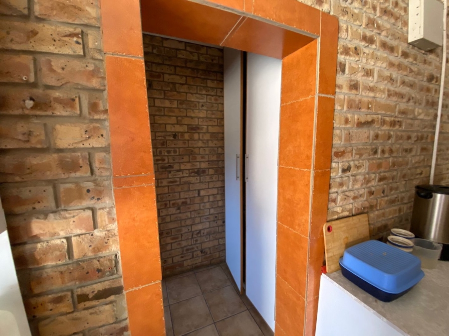 10 Bedroom Property for Sale in Orkney North West